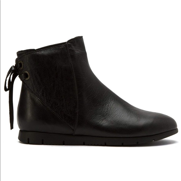 Black Back Lacing Calf Leather Urban Boots - Picture 4 of 7
